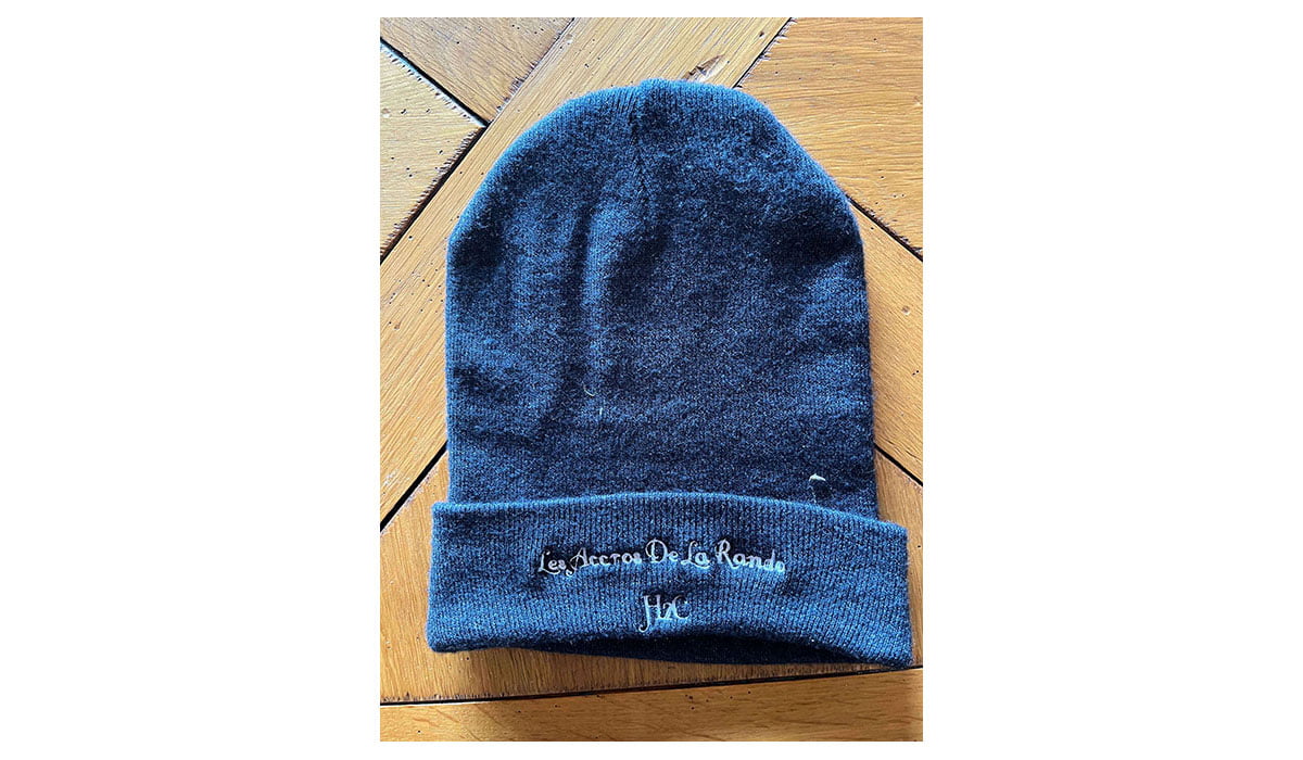 Le bonnet brodé des Accros De La Rando