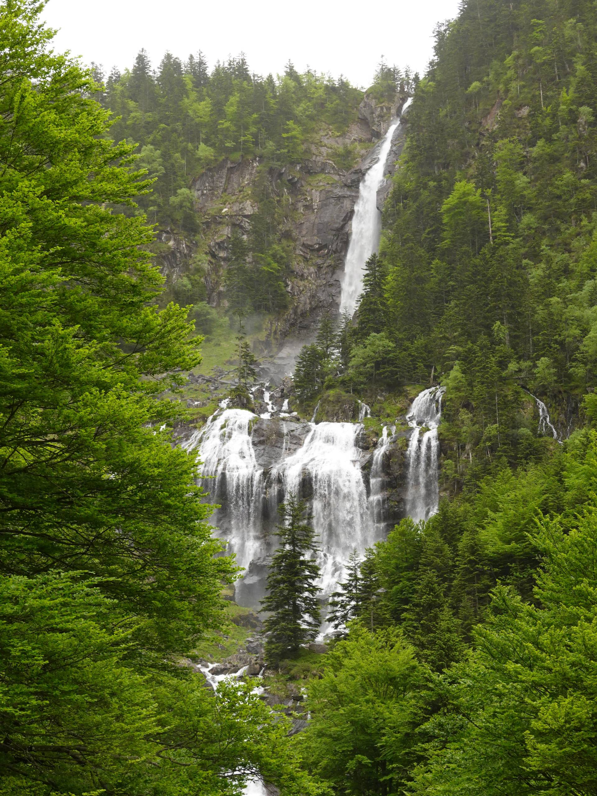 Cascades d'Ars et étang de Guzet